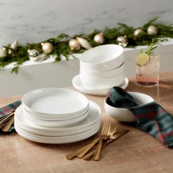 24 Seven White 12-Piece Dinnerware Set
