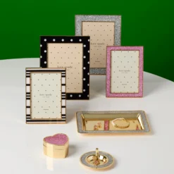Sitting Pretty Dot 5x7 Photo Frame