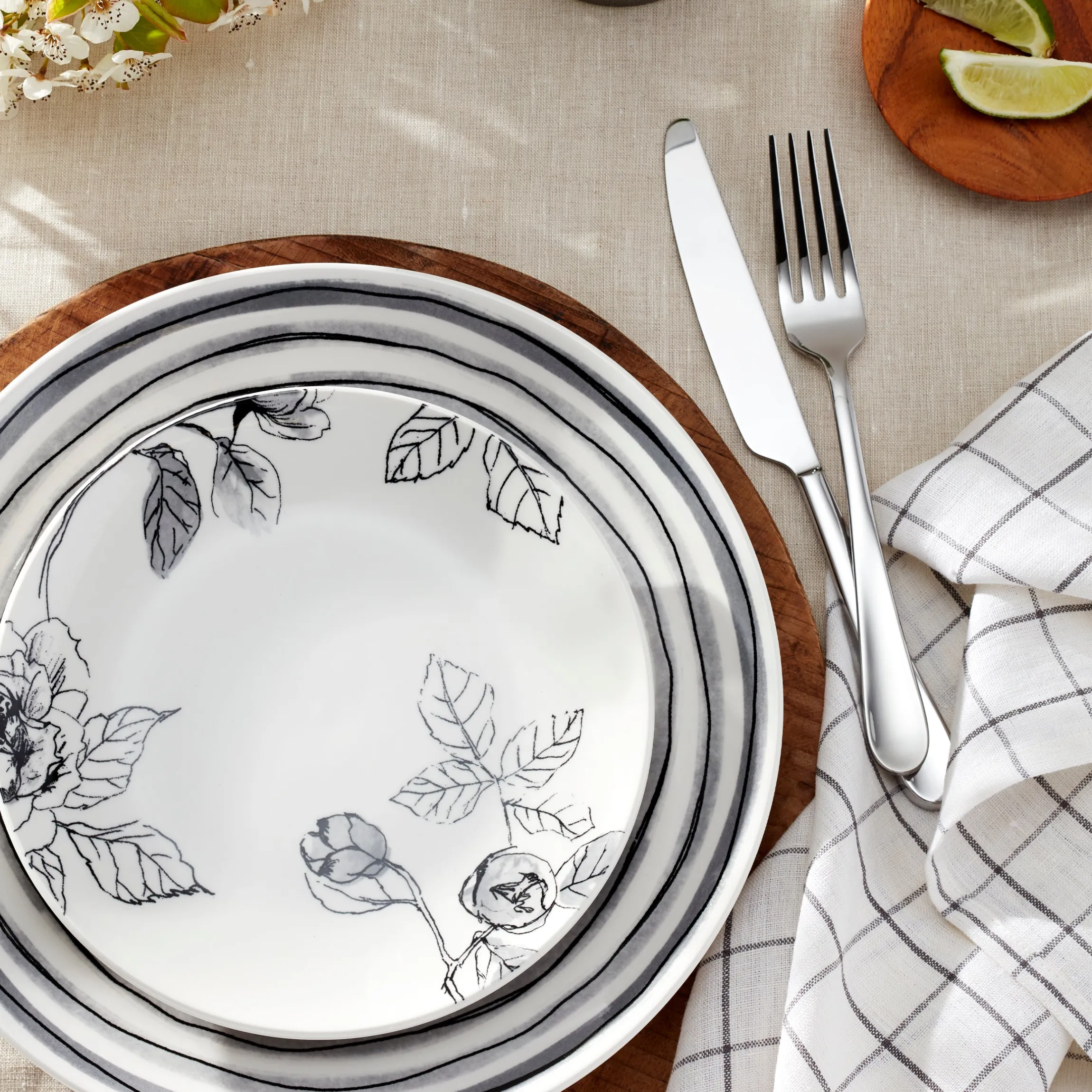 Sketchbook 12-Piece Dinnerware Set