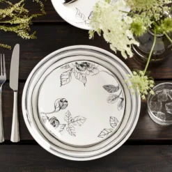 Sketchbook 12-Piece Dinnerware Set