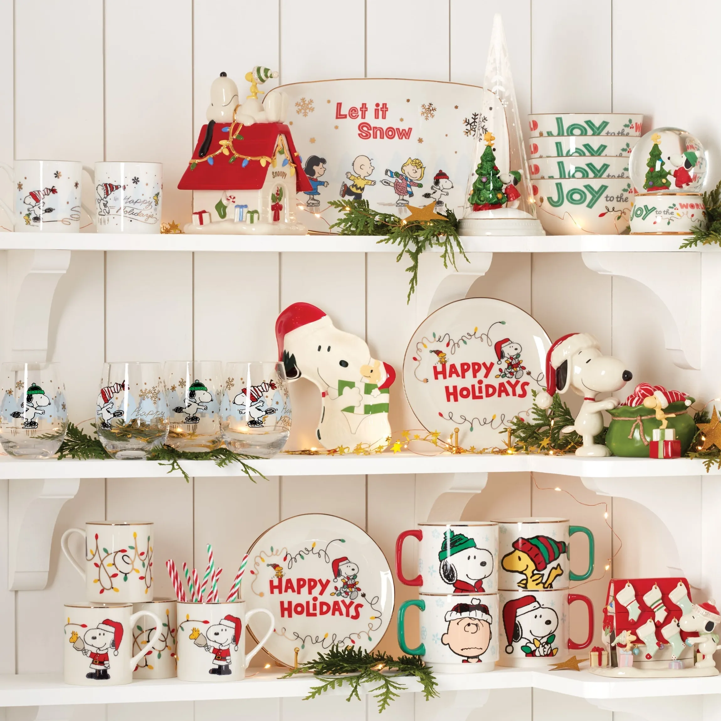 Snoopy Christmas Mugs, Set of 4