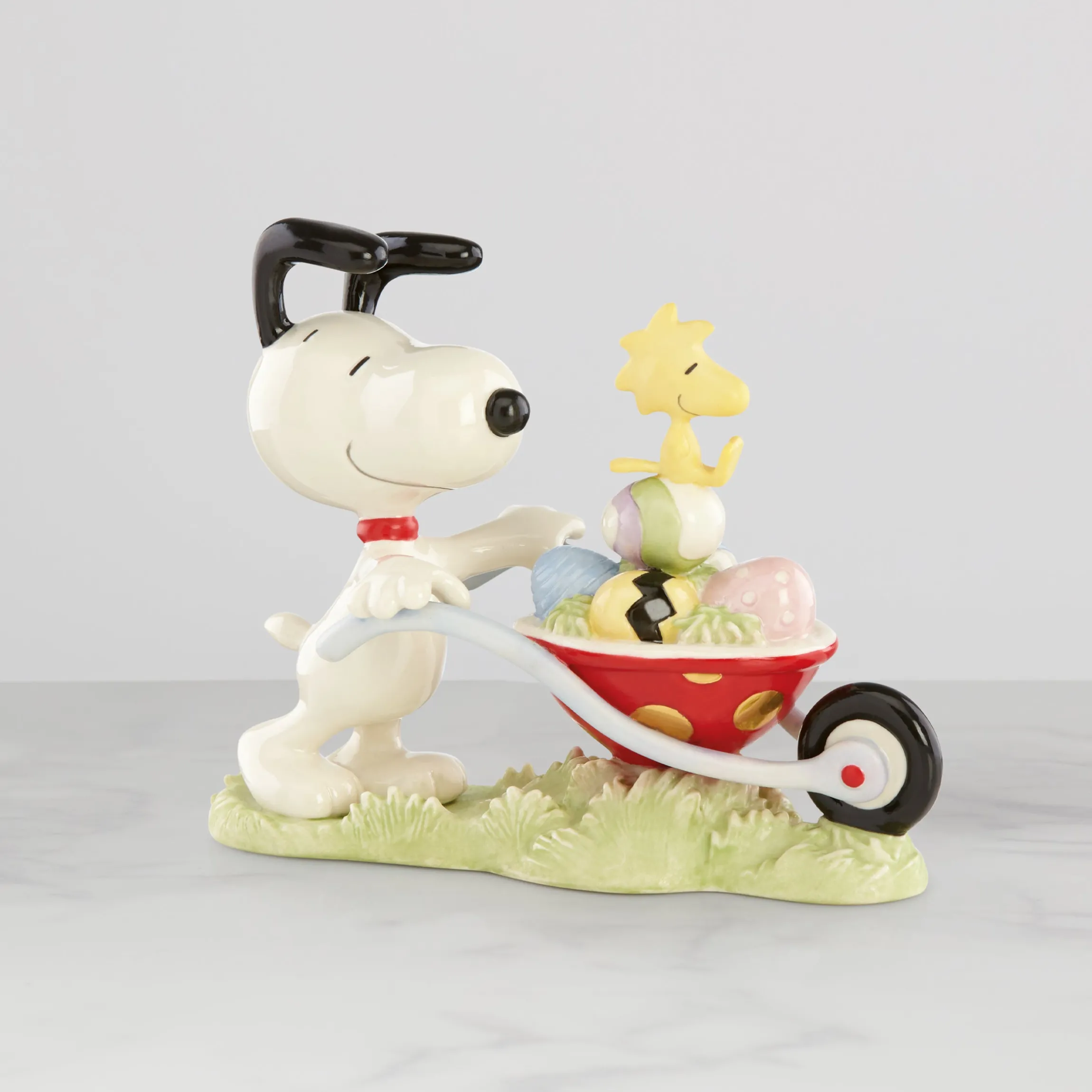 Snoopy Easter Egg Delivery Figurine