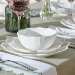 Studio 1414 Scallop 12-Piece Dinnerware Set