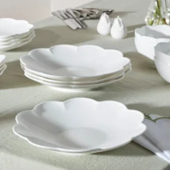 Studio 1414 Scallop 12-Piece Dinnerware Set
