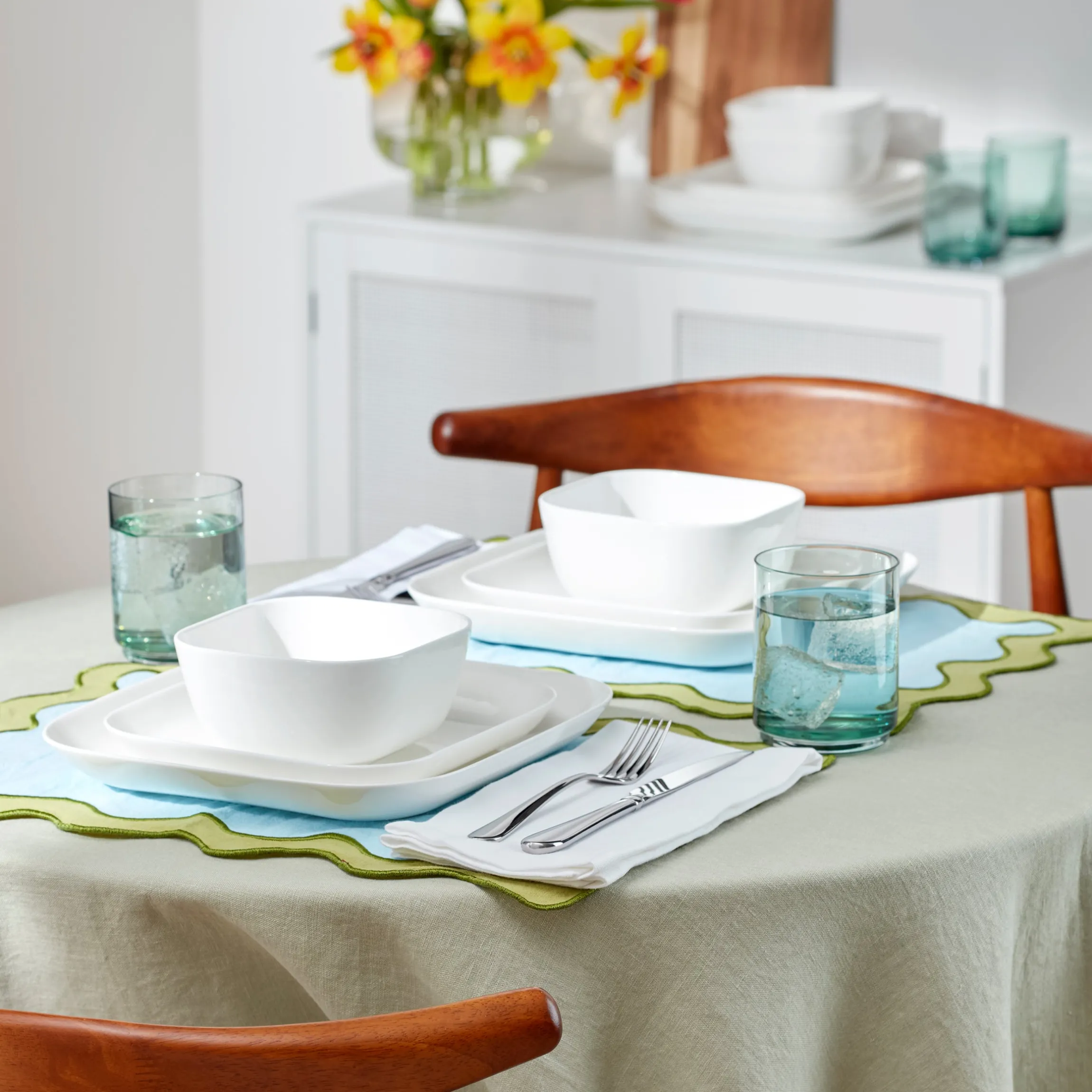 Studio 1414 Square 16-Piece Dinnerware Set