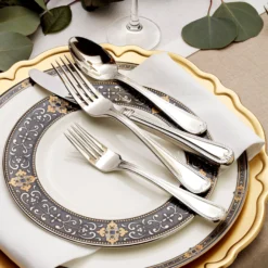 Vintage Jewel 20-Piece Flatware Set
