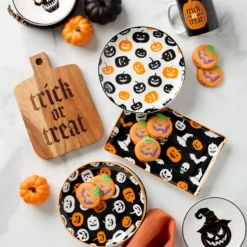 Vintro Halloween Tidbit Plates, Set of 4